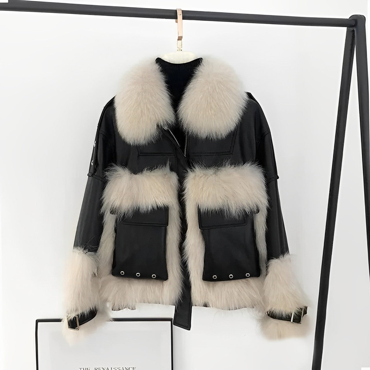 Anneliese | Eleganter Ledermantel Mit Luxuriösem Kunstfell Für Stilvolle Wintertage